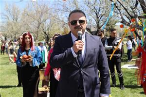 Aksaray Üniversitesi Bahar Şenlikleri coşkuyla başladı